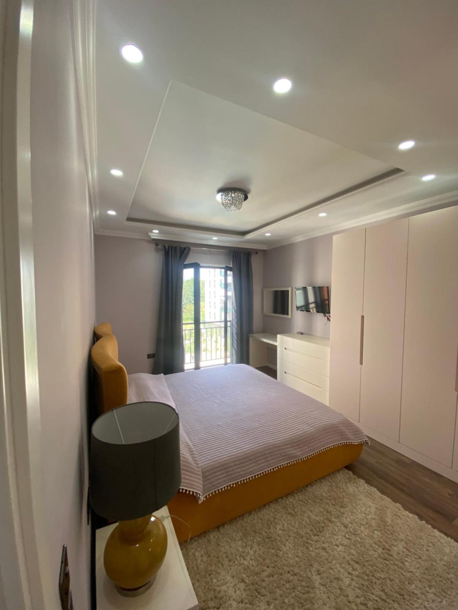 Luxurious In Тирана